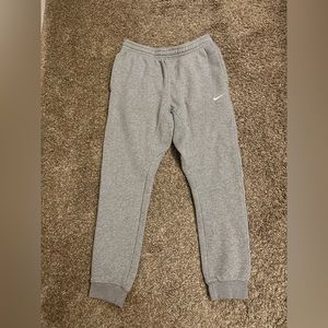 Men’s Size M Grey Nike Club Training Joggers
